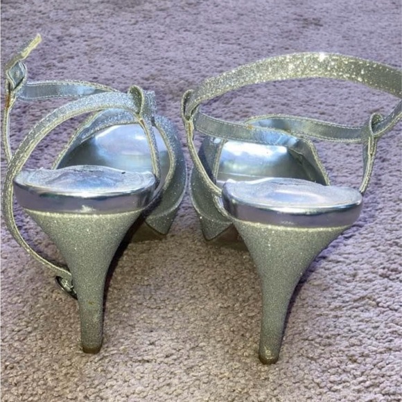 Xhilaration Women's Silver Glitter Heels - Picture 4 of 4